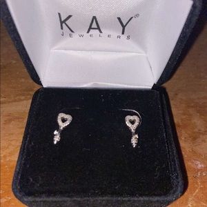 Heart Shaped Stud earrings sterling silver✨